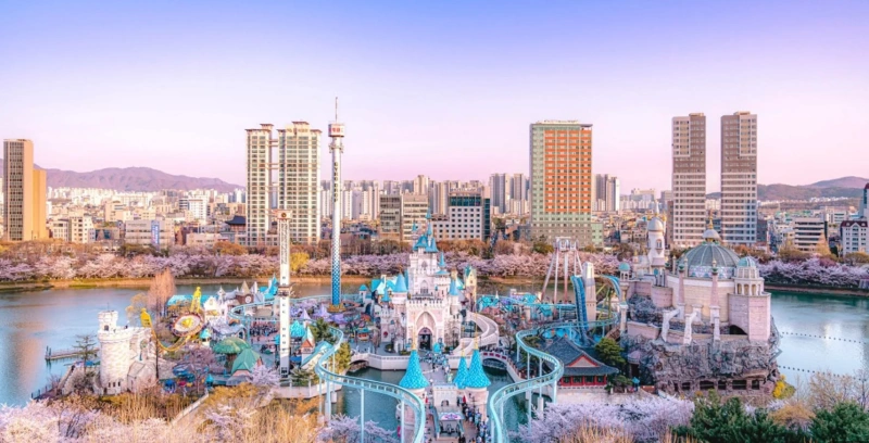 Lotte World Theme Park and Seokchon Lake