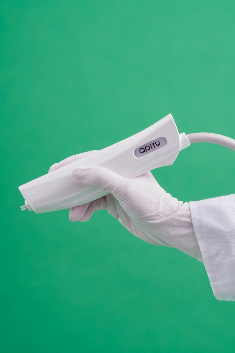 hydrafacial exfoliation treatment for blackhead removal